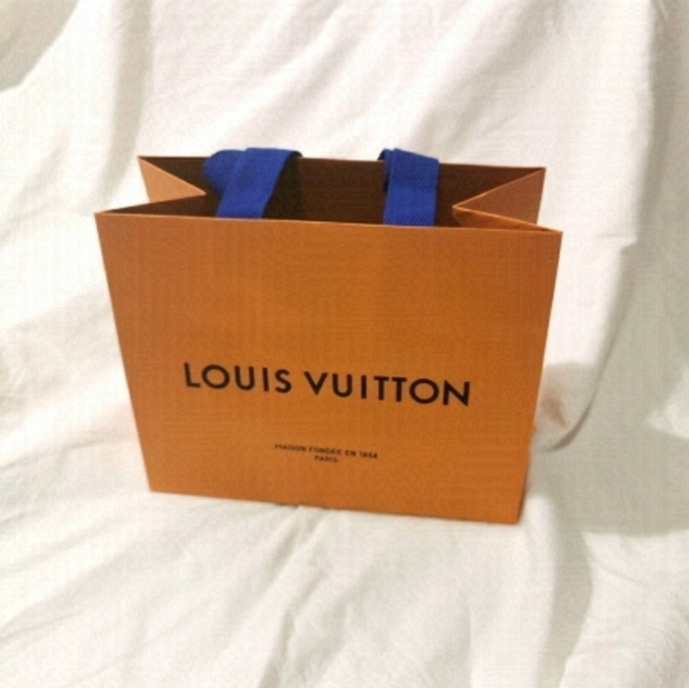 Authentic LOUIS VUITTON LV small gift paper bag